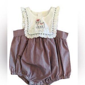NWT maroon/white gingham romper with adorable hand embroidered dog. Sz NB
